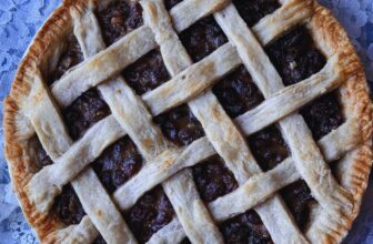 OLD FASHIONED RAISIN PIE – The Southern Girl Cooks